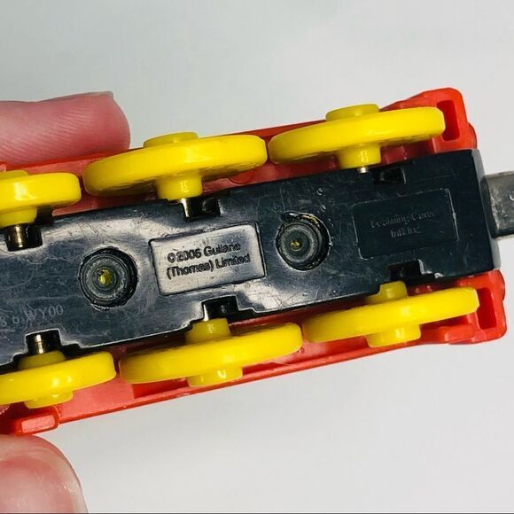 thomas and friends molly engine diecast take along and play 2006 magnetic - Picture 7 of 7